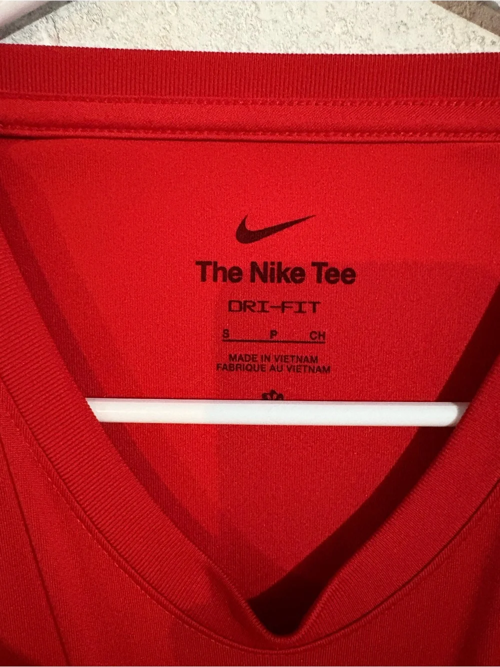 Women’s Nike Clothing Bundle | Size: Small